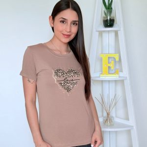 Polera corazon leopardo